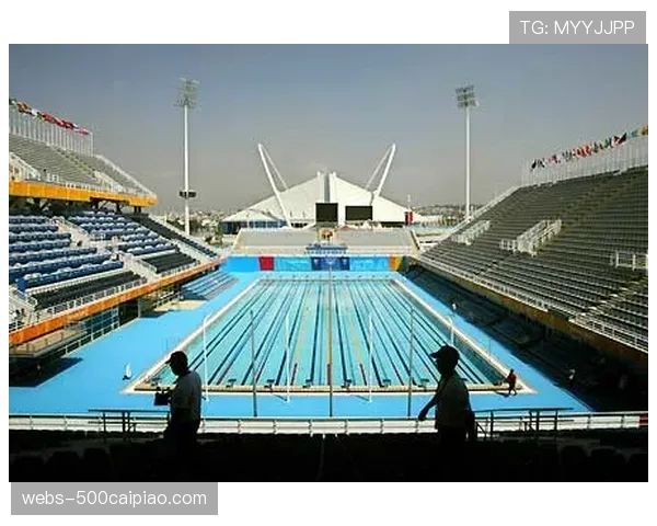 洛杉矶2028奥运会游泳场馆“SoFi水上中心”完成钢结构封顶